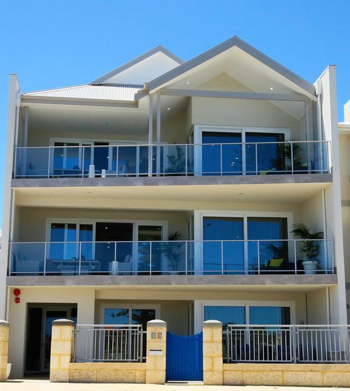 Harbour Views At Mindarie Marina Apartment Exterior photo